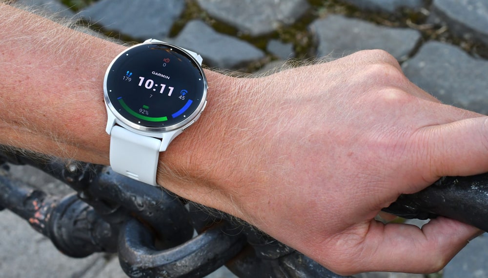 Pánské hodinky Garmin Venu 3 na pánské ruce